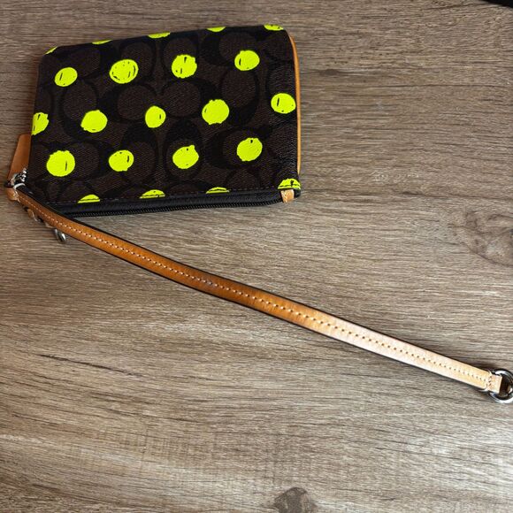 Coach Green Neon Polka Dot Signature Canvas Wristlet Style Number F52581 - Picture 9 of 16